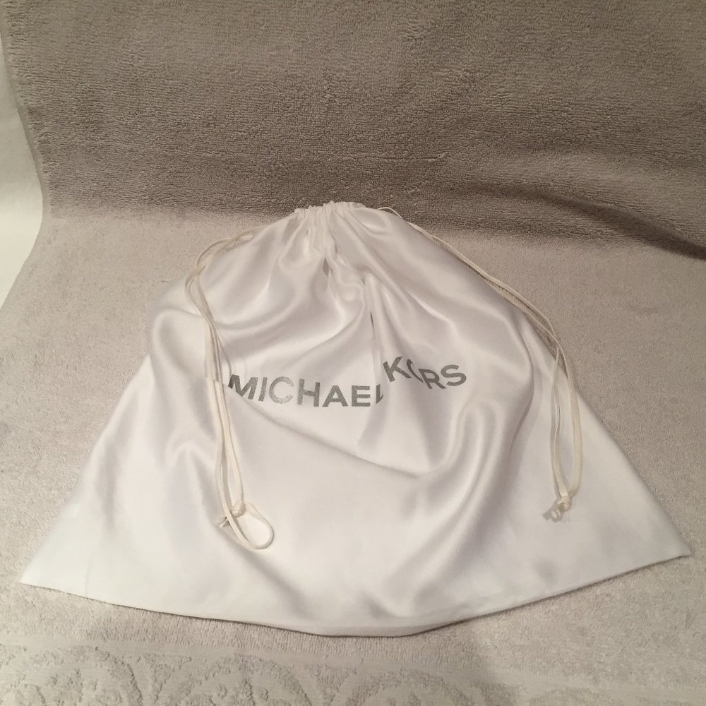 EUC Michael Kors Dust Cover for Purse, 16" x 15"